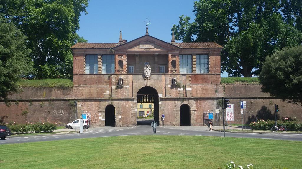 Tangohotel Lucca Exterior photo